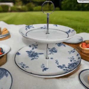 2-stöckige Etagere im ländlichen Stil, aus blauem new Bone China Porzellan mit floralem Dekor.