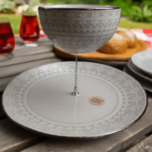 Etagere aus handwerklicher Fertigung für festliche Anlässe, Geburtstagsfeiern oder Brunch. Präsentation von Gebäck, Neu im Sortiment –