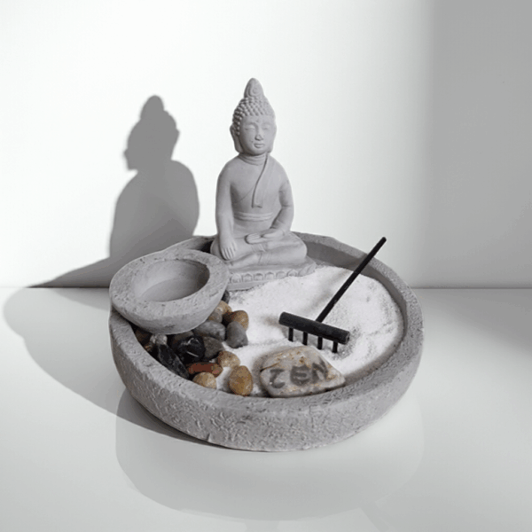 Zen-Garten aus Beton, mit einen Buddha, Meditation