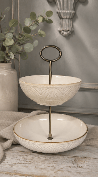Ein Lieblingsstück mit Charakter, 2-stöckige Etagere aus Keramik, zeitlose Eleganz für deine Tischdekoration