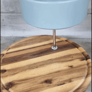 2-stöckige Etagere, Keramikschale und massivem Holzteller, Landhaus-Flair