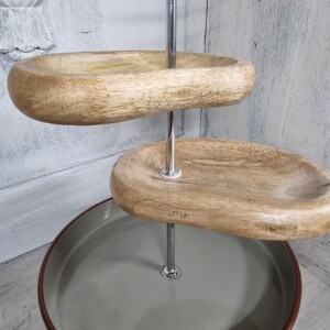 Handgefertigtes Kunsthandwerk aus hochwertiger Keramik und Mangoholz, 3-stöckige Etagere