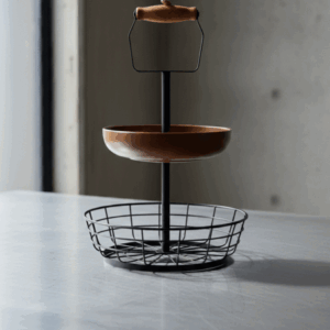 2-stöckige Etagere im industriellen Design, handgefertigt, ein Einzelstück