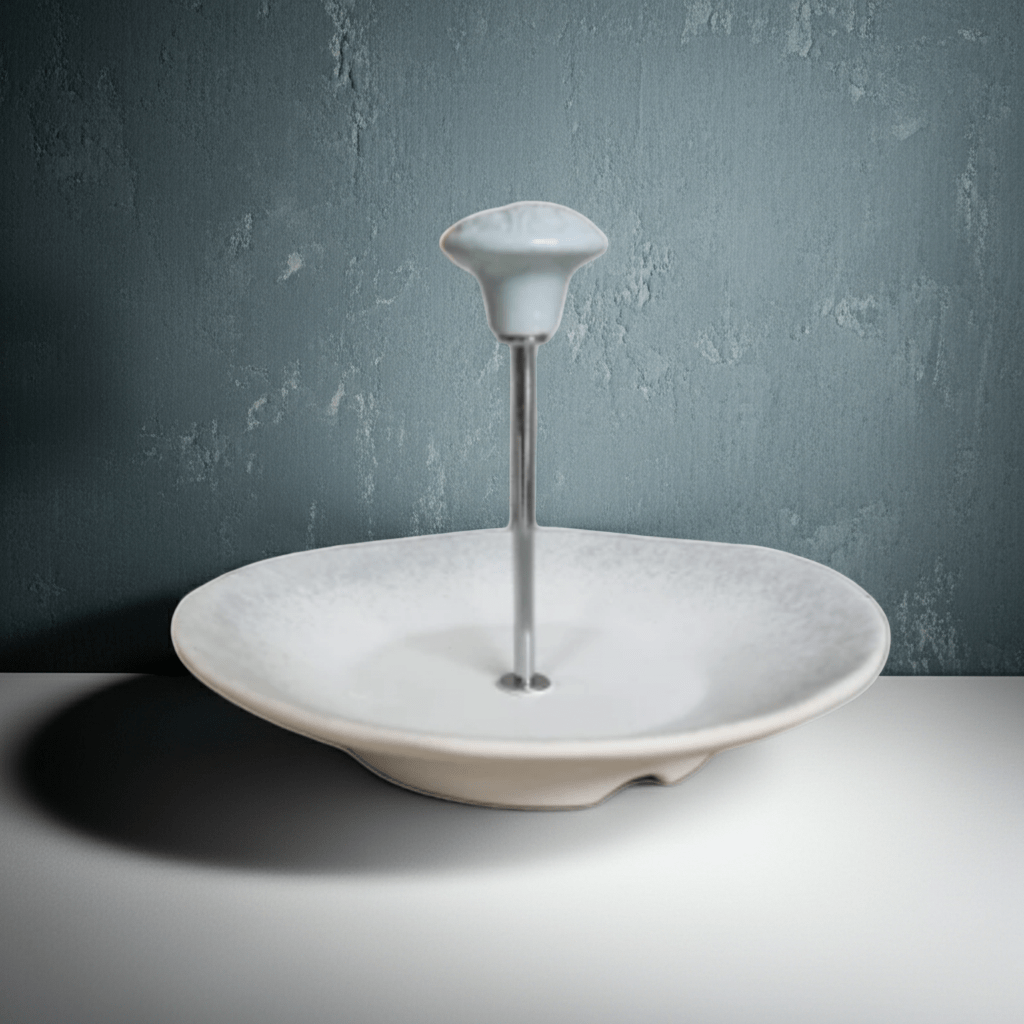 Servierteller im Landhausstil, als Dekoobjekt für schöne Dinge