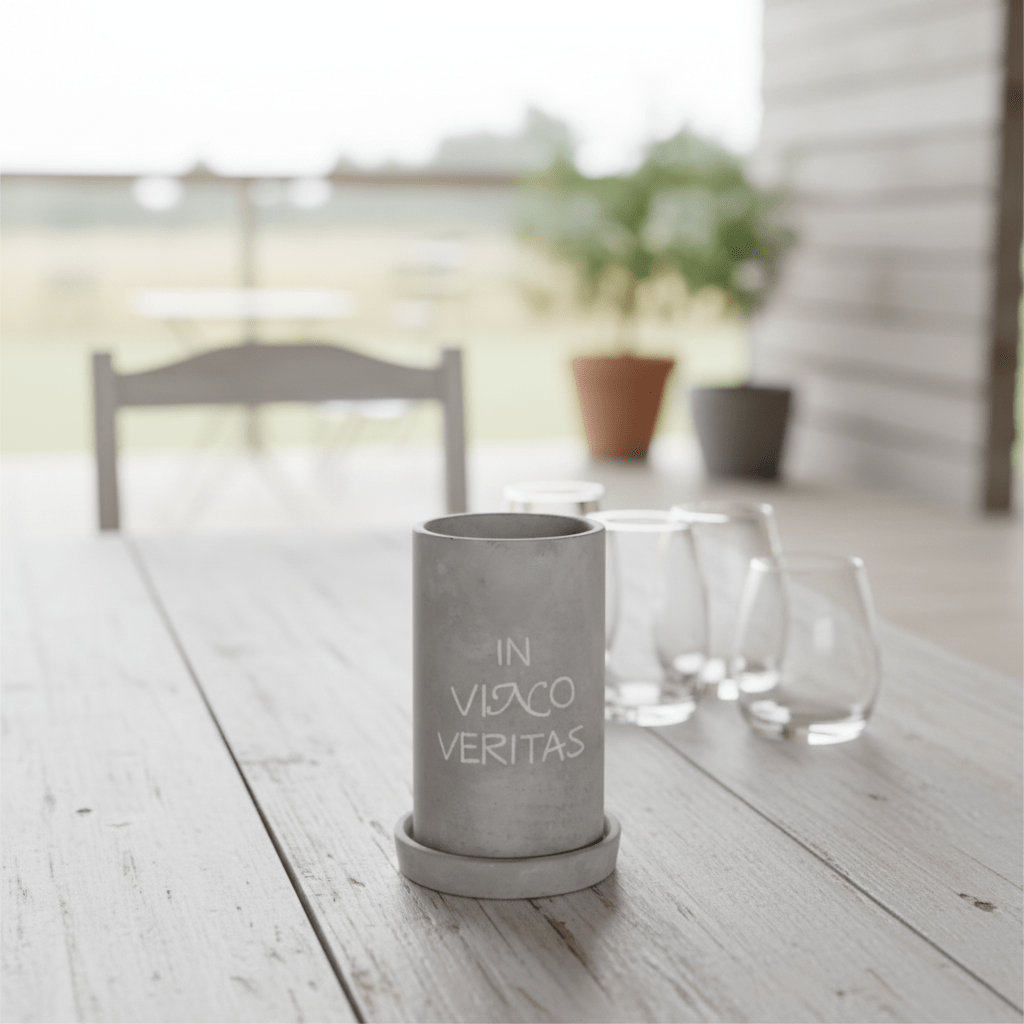 Weinkühler mit Untersetzer aus Beton  “In vino veritas”