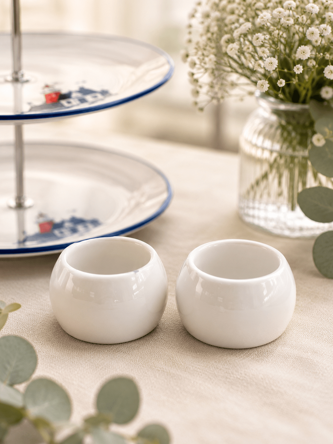 Kleine Details, große Wirkung – Tischdeko-Set aus Porzellan & Trockenblumen
